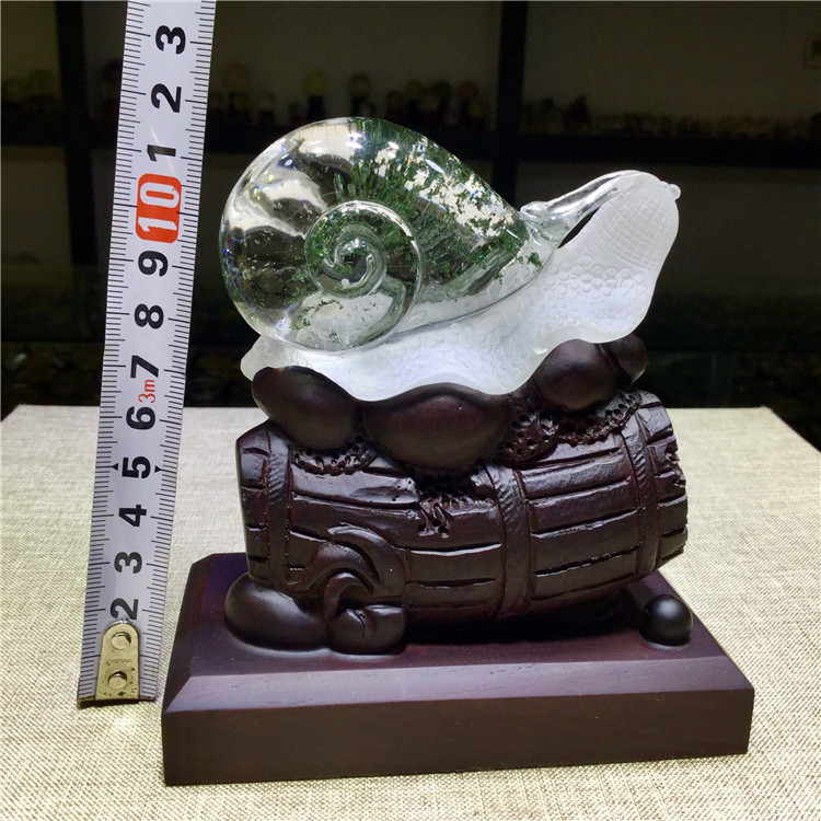 东海水晶天然千层幽绿灵聚宝盆俏色巧雕蜗牛扭转乾坤摆件