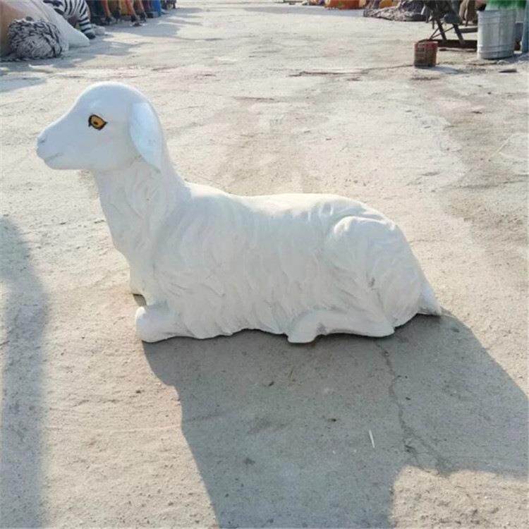 户外花园摆件山羊摆件玻璃钢绵羊摆件景观庭院草坪装饰品