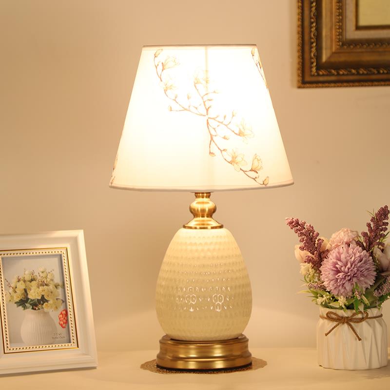 L7欧触式现代1885简约卧室床头柜陶台灯厅客摸可调瓷光书房装饰喂