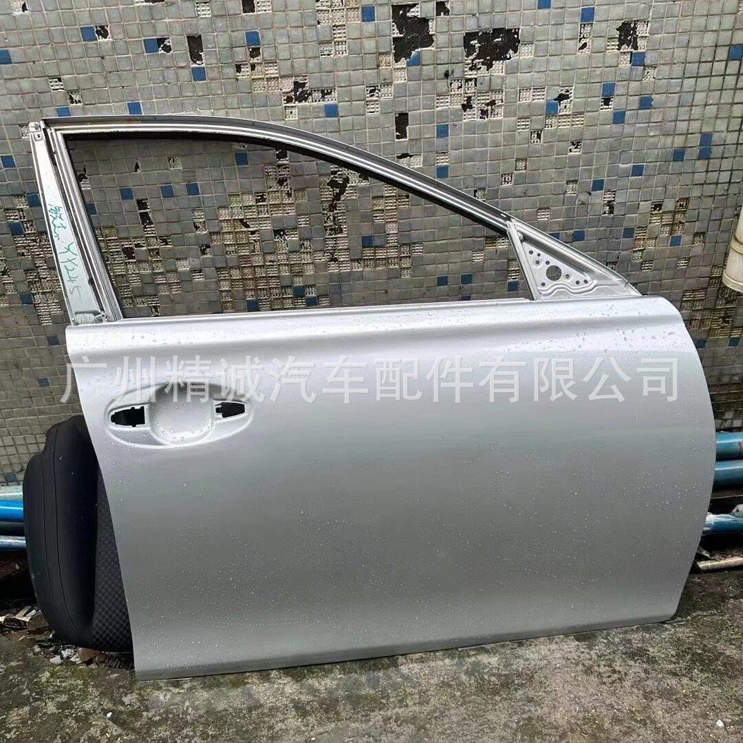 适用于2014年丰田锐志右前门,锐志车门,锐志拆车件