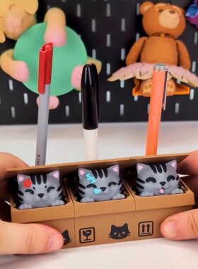 纸箱猫咪造型自动开盖笔插桌面