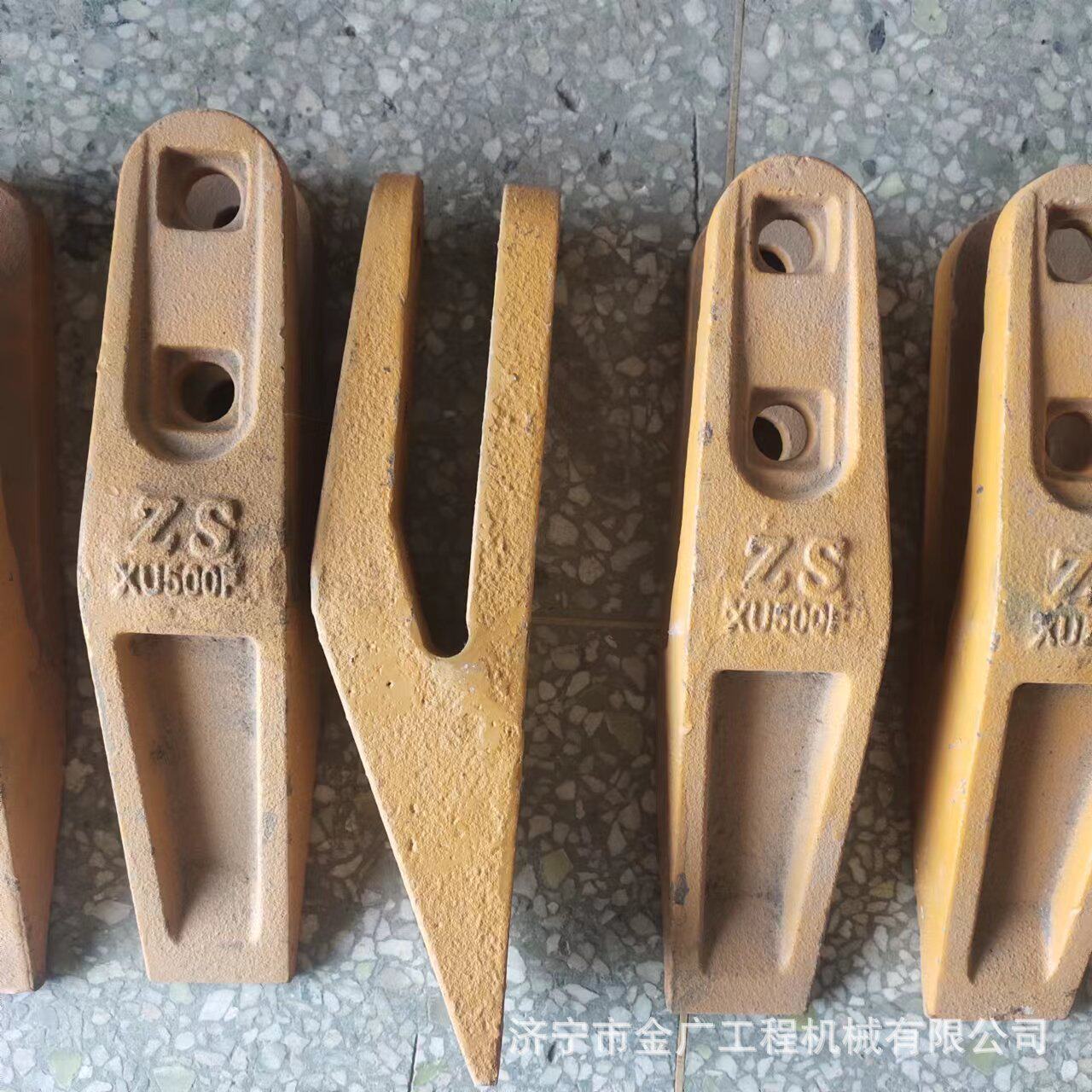 装载机XC975铲车铲齿齿根齿套斗齿铲尖铲牙边齿中齿