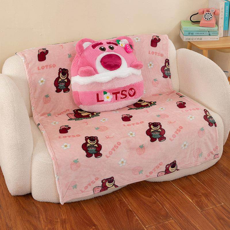 草莓熊抱枕二合一毯子办公车载宝宝睡觉安抚