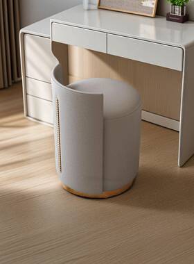 LCA53轻奢皮质梳妆台小凳子卧室高端全实木可旋转简约绒布靠背化