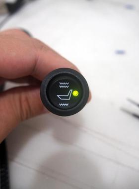 （碳纤维）（小圆开关）座碳纤维椅加热黄，单座配，POZ色胶带