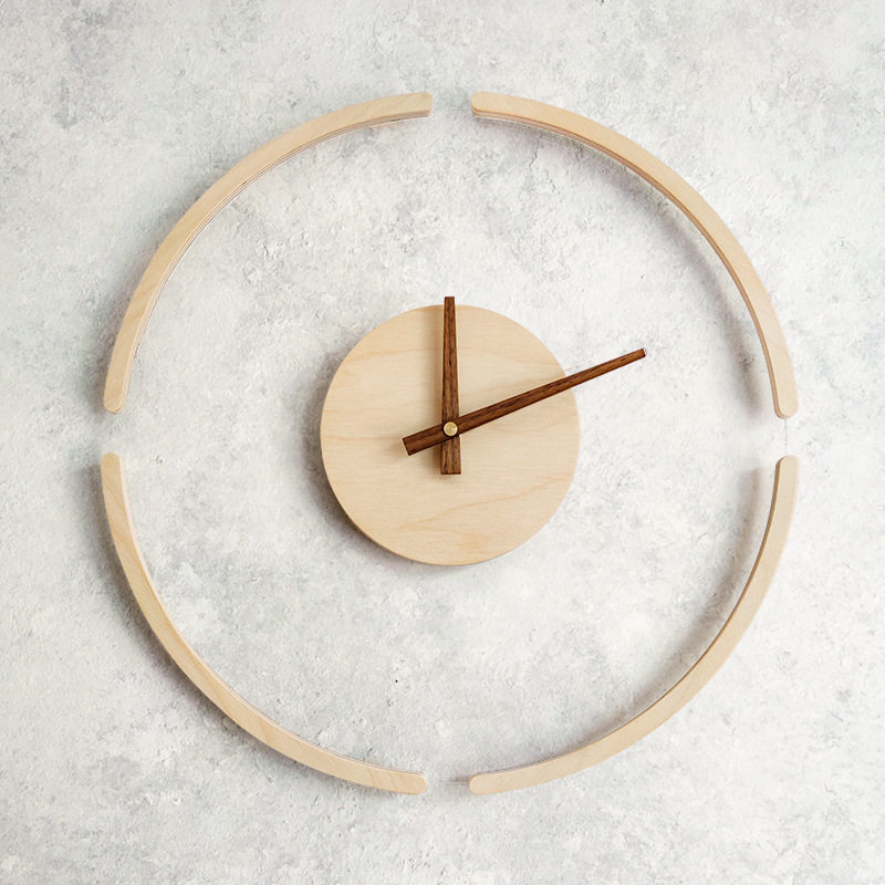 创意透明悬浮挂钟北欧简约木制钟表 家居客厅墙面装饰Wall Clock
