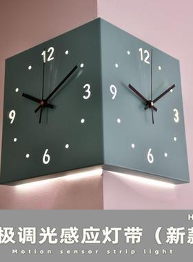 现代简约创意j54646角拐双面挂钟转两面钟表钟客挂厅静音2023网红