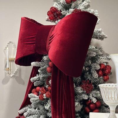 圣诞树日打巨型蝴蝶节结饰网红色大摆件装饰布置XNG背景店铺挂橱