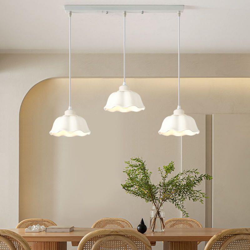 餐厅吊灯奶油罩风202519新款网红饭厅年简灯约现代陶瓷卧室小吊灯