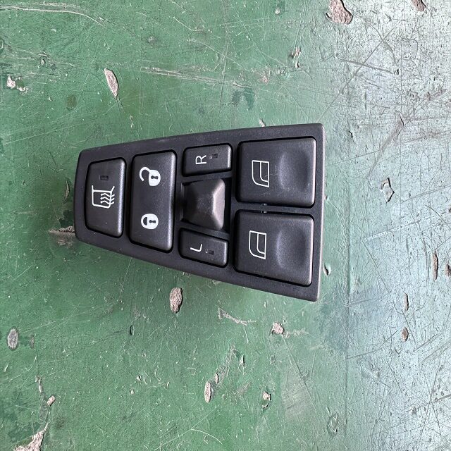 适用于沃尔沃升降器开关21543897-沃尔沃卡车升降器左右开关