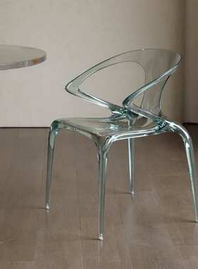 AVA罗奇堡餐桌椅轻奢高级设计师家用扶手透明靠背塑料椅子