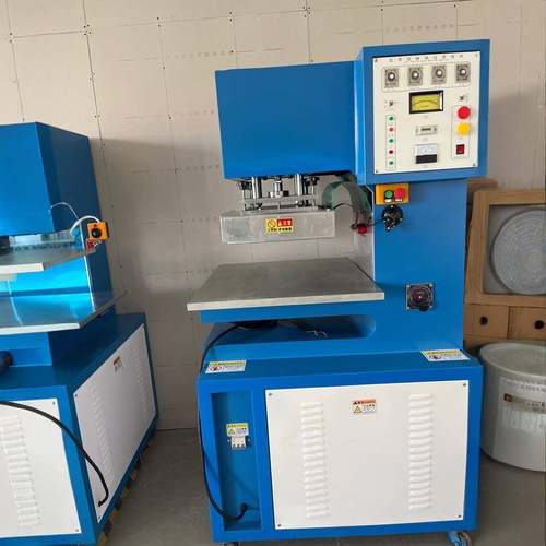 新型工业皮带裙边挡板热合机