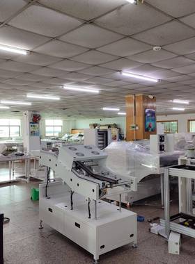 SMT峰段焊轨道式出板波机防滑链带冷却三式全自动输条送PCB进TOU