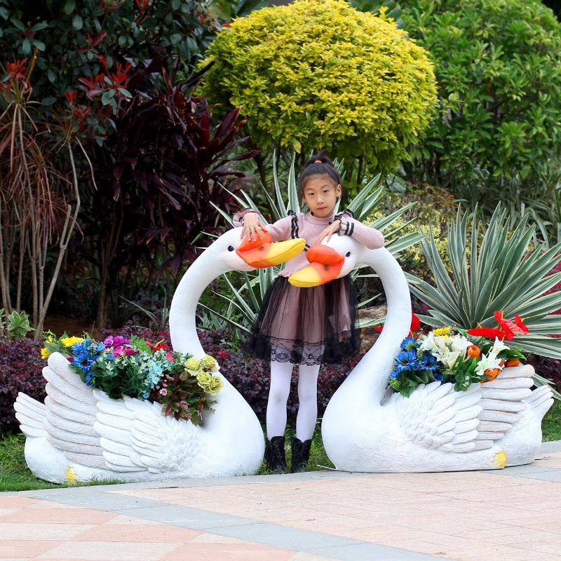 外玻璃钢仿真鹅摆户件园景观47304林雕塑小品天田园庭院发光动物装饰品