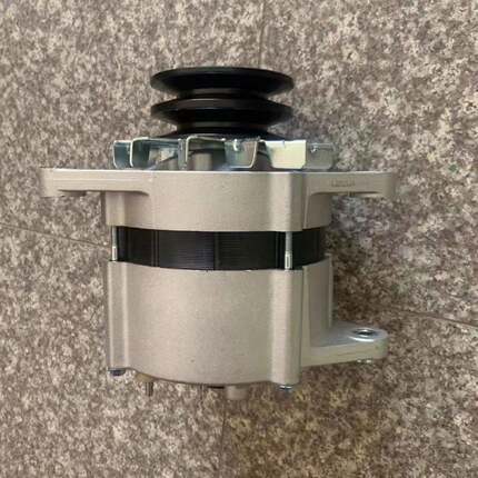雷沃欧豹拖拉机发电机JFZ1103F发电机T845010050发电机14V100A