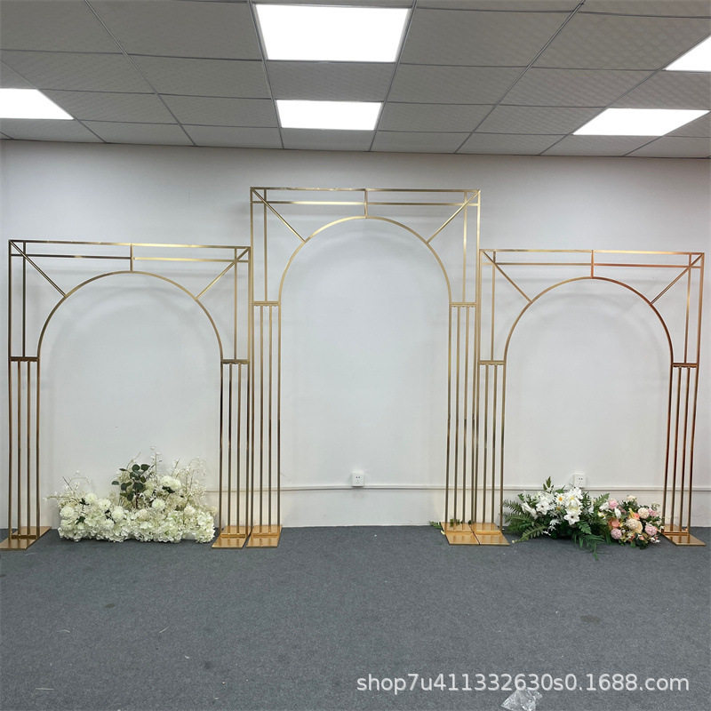 跨境新款镀金背景架子婚庆铁艺道具户外婚礼斜角多杠拱门屏风厂家