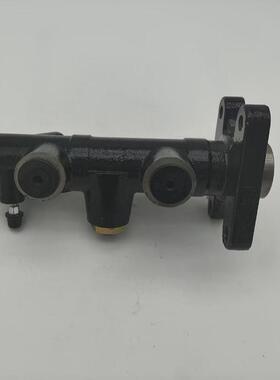 047-43-4400W047-43-W400AW39307-43-400B适用马自达刹车总泵