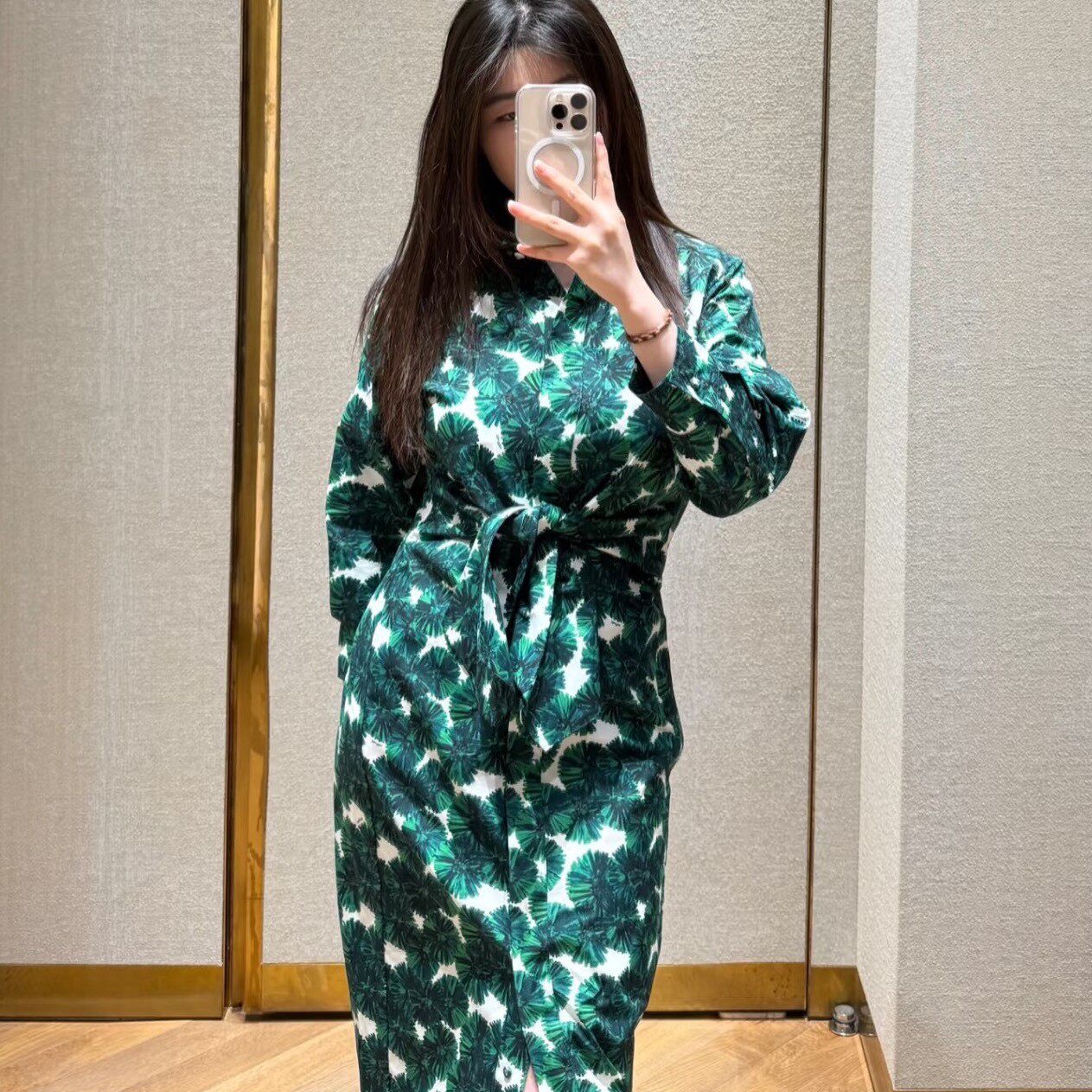 通勤风绿色植物印花连衣裙女2025冬季纯棉收腰衬衫裙A字裙