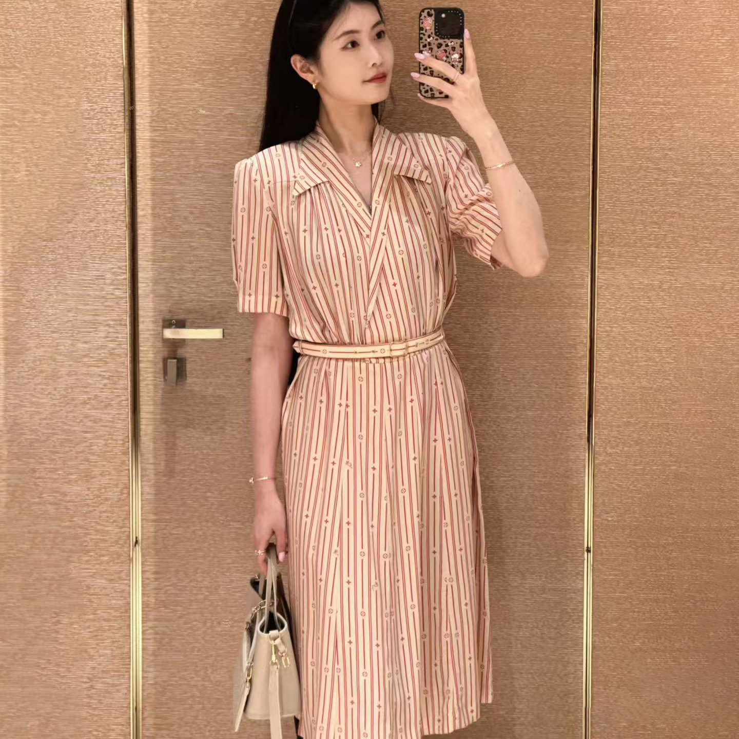 通勤风粉色条纹衬衫连衣裙女夏季收腰A字裙轻熟简约风中长裙款子