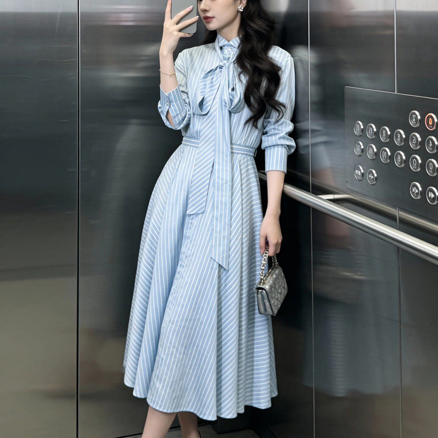 法式翻领长袖衬衫连衣裙女蓝色条纹收腰显瘦气质长裙