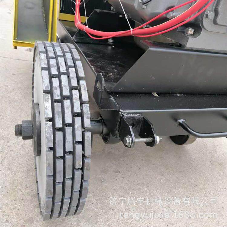 路面桥面用开槽机2-15公分宽手推式柴油牛场开槽机站台用开槽机图