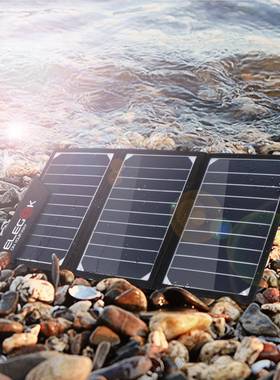 15W户外太阳能充电器折叠包双USB输出sunpower带支架