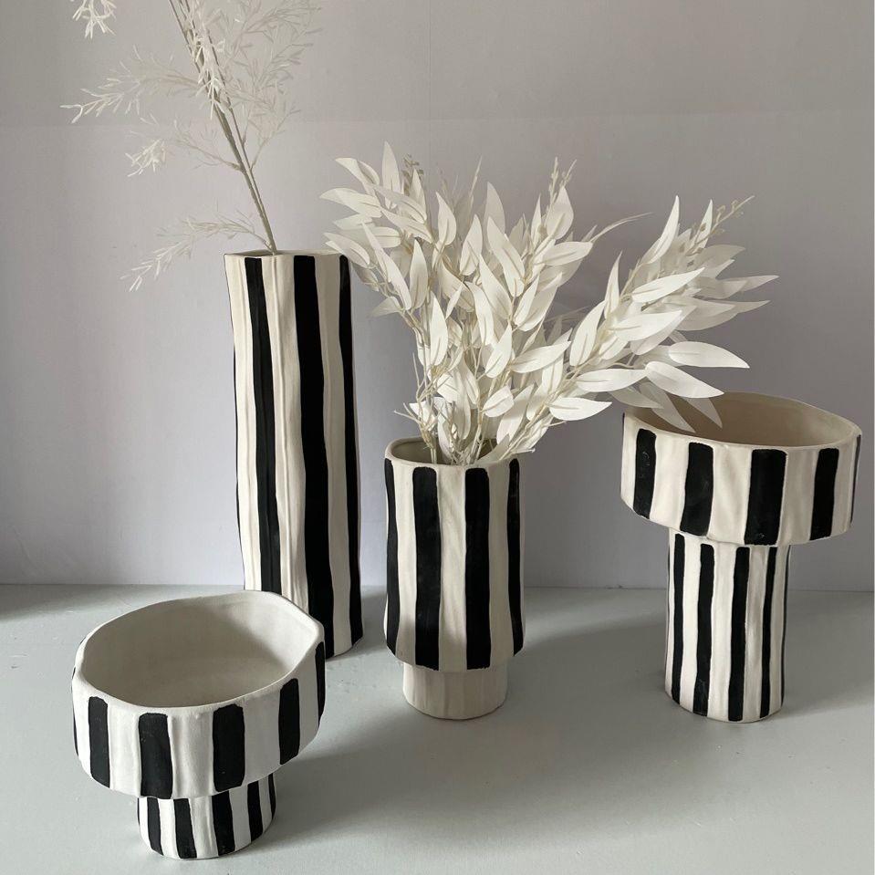 创意黑白条纹宽口陶瓷花瓶摆件样板房装家厅客餐桌插花居UTC器软