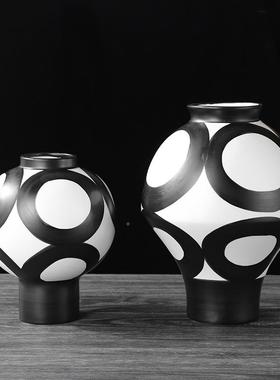 创意北欧黑白条纹插花约陶瓷花瓶家简面居桌装YUC样板间饰品摆软