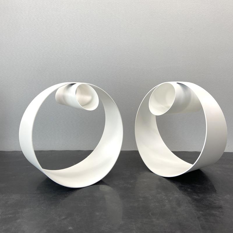 样现代厅简约黑色白金属圆环形摆件创意不倒翁板间客OHO玄关软装