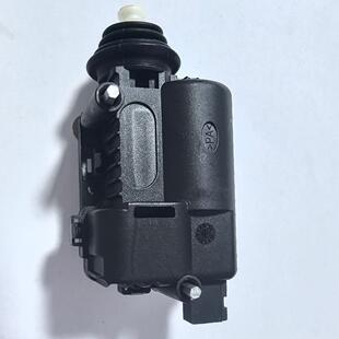 13208157适用凯迪拉克CTS油箱门电机门锁执行器油箱盖闭锁器