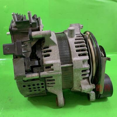 适用奔驰238213E180E200E260E300E350发电机2649062300