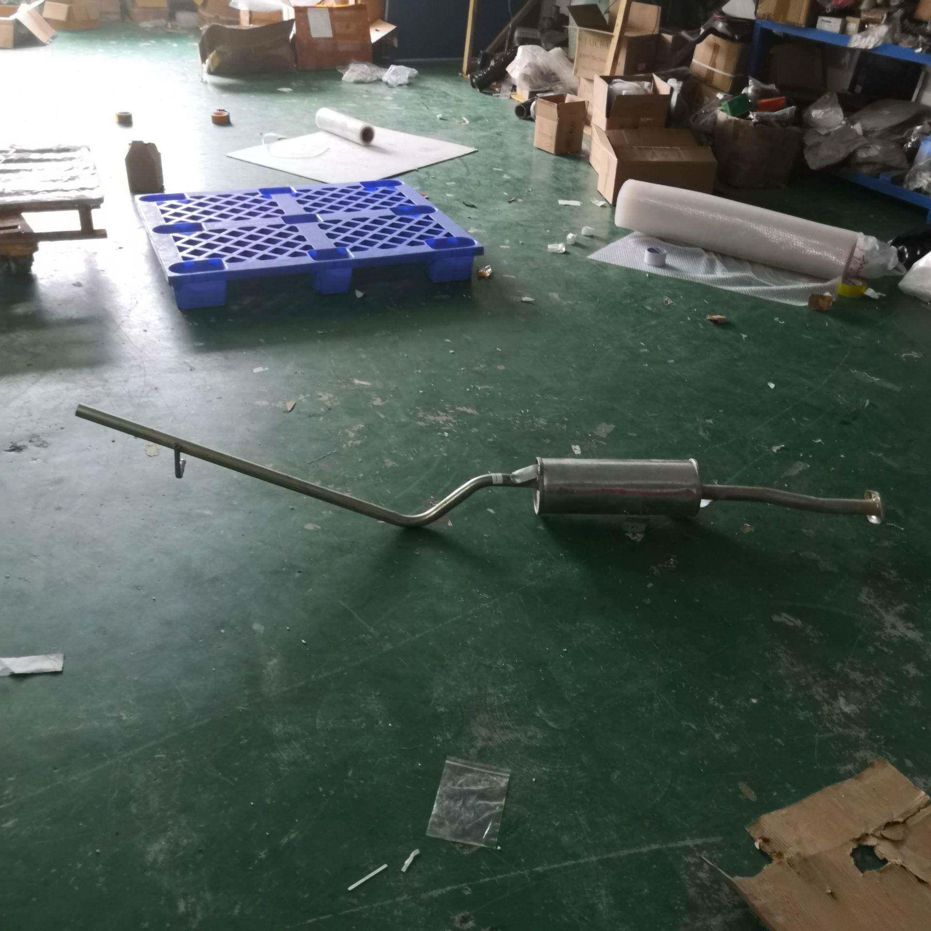 哈飞中意面包车排气管消声器199厘米