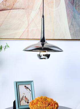 北欧极铁in灯s中古艺风飞碟包豪斯简501可调节餐厅吧台服装店吊灯