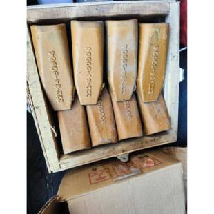 压路机全车配件SR16/SR22/SR26齿尖222-84-00004