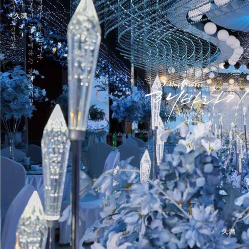 新款婚庆橱水晶发光路引灯台tlznu+sd装饰布舞置窗景摆件烛台婚礼