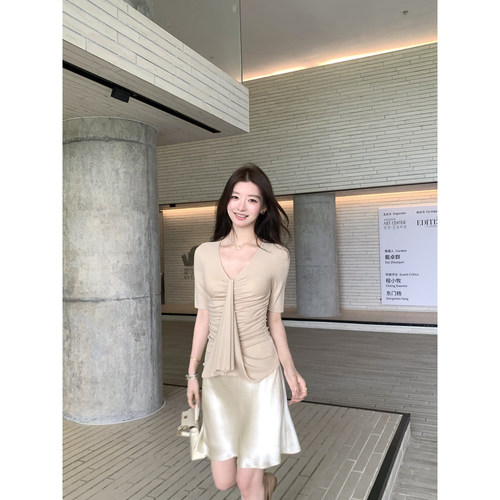 性感V领飘带中袖T恤修身褶皱上衣