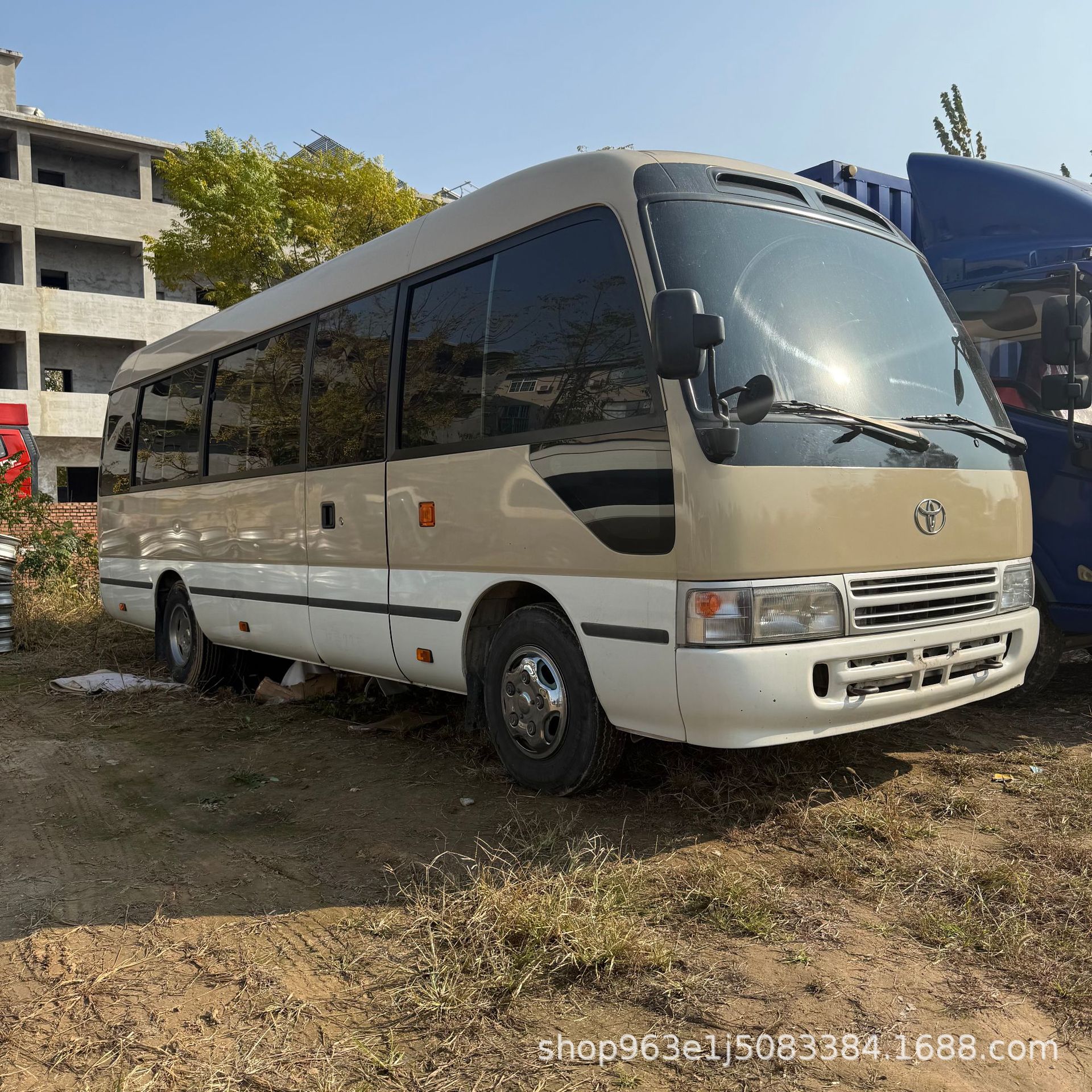 出口商务车 19-23座中巴通勤车企业接送车豪华中型巴士考斯特客车
