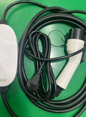 CNH随K黄集便携式随团华车充电桩新能源汽车通用车充电交流充RXU