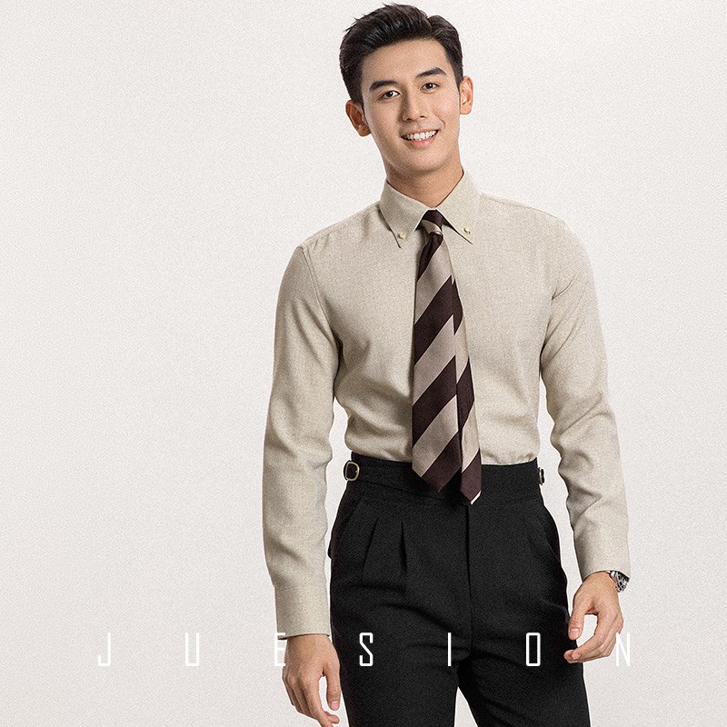 JUESION 秋季免烫高级感衬衫男长袖休闲格子纹微弹商务尖领扣衬衣