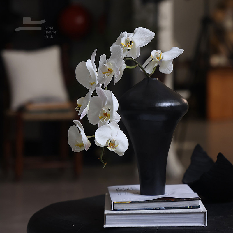 中古风黑陶瓷花瓶家居玄关电视柜插花水培侘寂日式美人瓶花器摆件