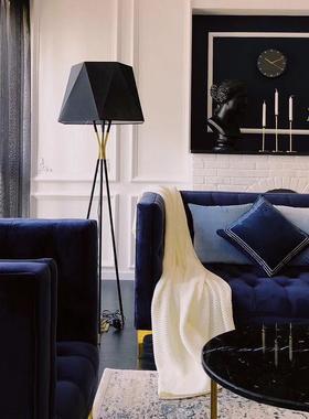 创意黑色三脚落地灯后现代简约客厅立式台灯北欧设计师轻奢风地灯
