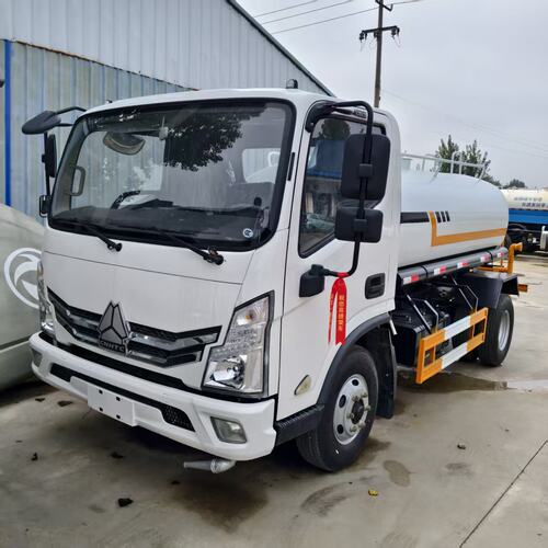 出口重汽5方洒水车 园林绿化喷洒车道路高压清洗车