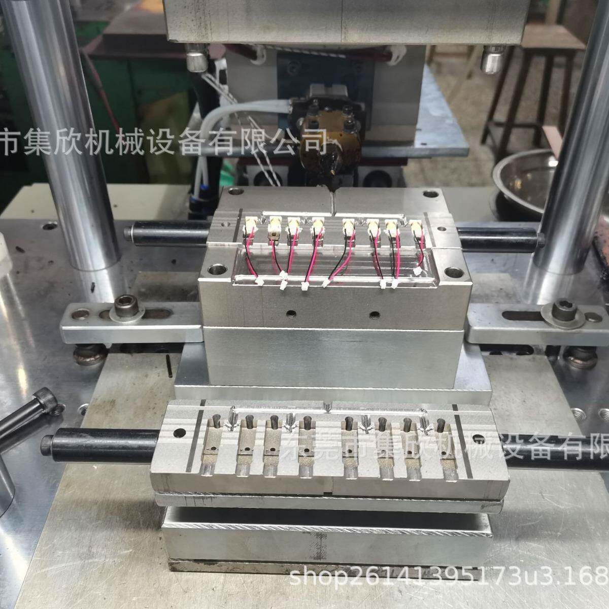 马达线圈包胶电机线圈低压注塑模具胶料机器