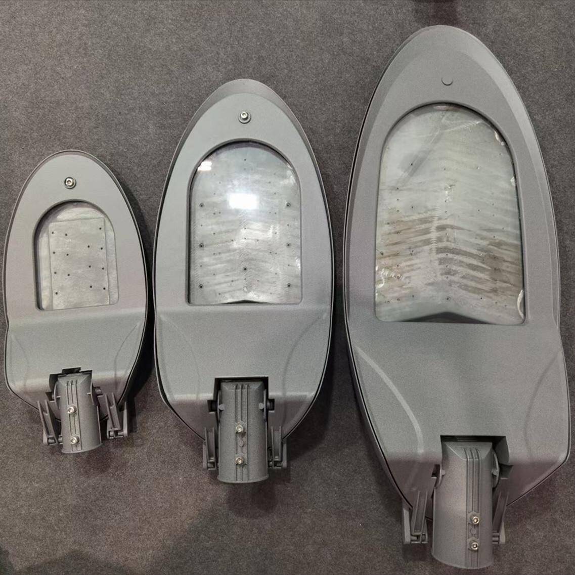 供应新款led路灯灯头路灯外壳led150w路灯外壳200W路灯头