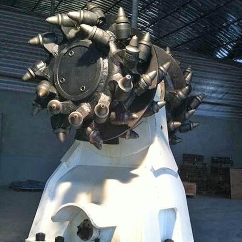 1岩石用铣刨头钩机隧道工程铣挖机旋转铣挖机