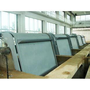 水是人类生活息息相关的资源清污机橡胶止水拦污栅螺杆启闭机系列