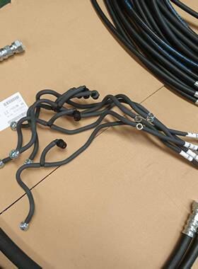 挖机管油PC200210220240-8柴油管CQZ柴油滤芯到柴泵快油接柴油管