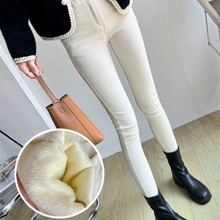 2024年秋冬季新款小脚加绒加厚牛仔裤女白色修身显瘦铅笔裤靴裤子