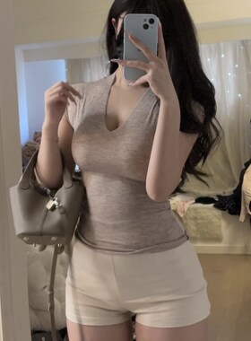 荔桃想睡觉ya 性感人妻味韩女打底针织显白收腰套装~短袖T恤上衣