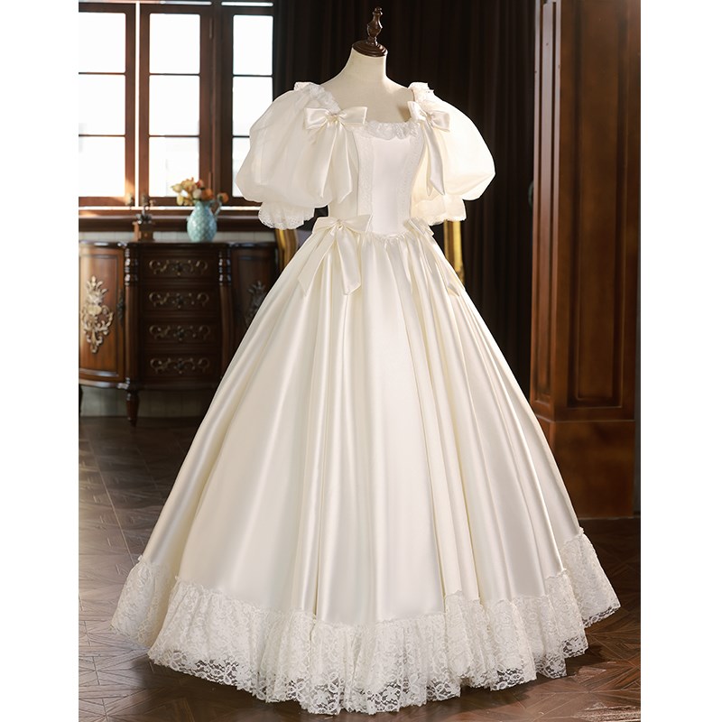 法式轻婚纱新娘2024新款缎面出门蓬蓬裙古着民国复古迎宾蕾丝礼服